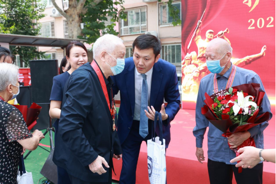 喜迎二十大  走進老英雄--河南銀保監局指導開展“護航老兵 幸福晚年2022年金融聯合教育宣傳活動”532
