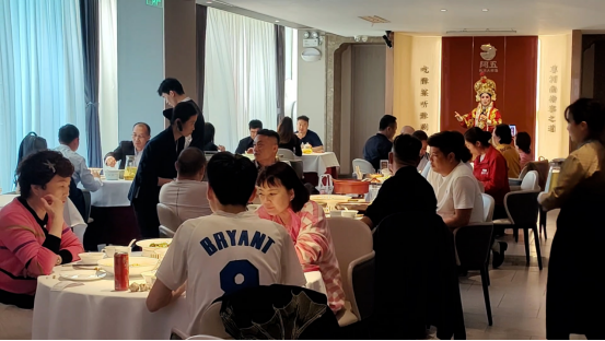 （配圖）尋根拜祖后，他們來阿五品新豫菜解鄉愁362