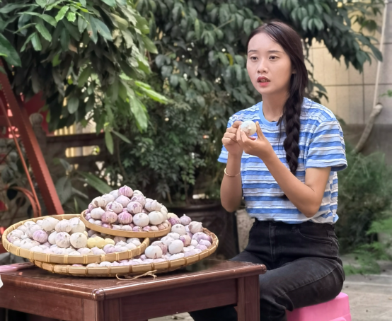 直播助農涌現幾十種新職業,成為帶動就業創業的重要載體1442