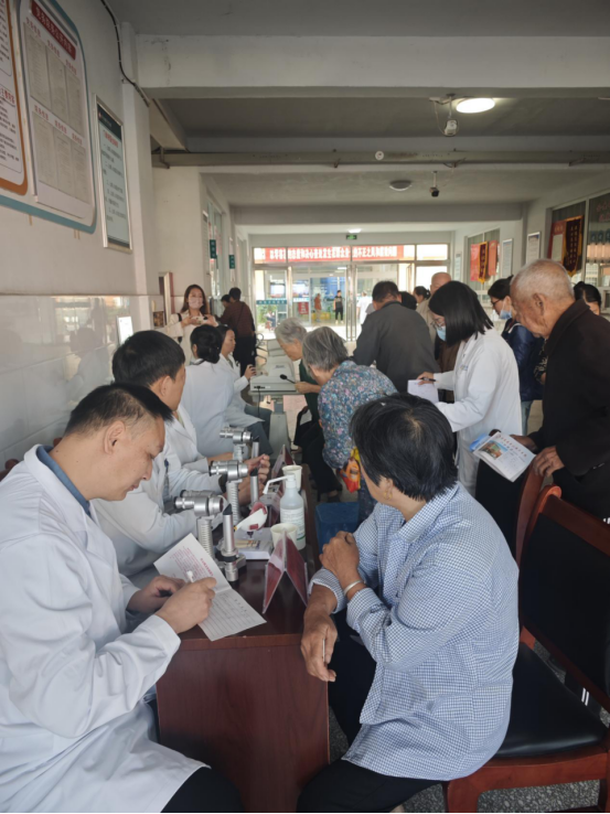 鄭州普瑞眼科協(xié)助河南省老區(qū)建設(shè)促進(jìn)會開展活動577