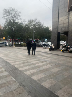盲行無阻—溫情服務(wù)為盲人客戶鋪設(shè)無障礙金融之路(古城）(2)556